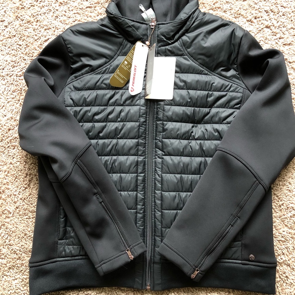 BNWT Calia by Carrie Underwood Jacket size XL.
